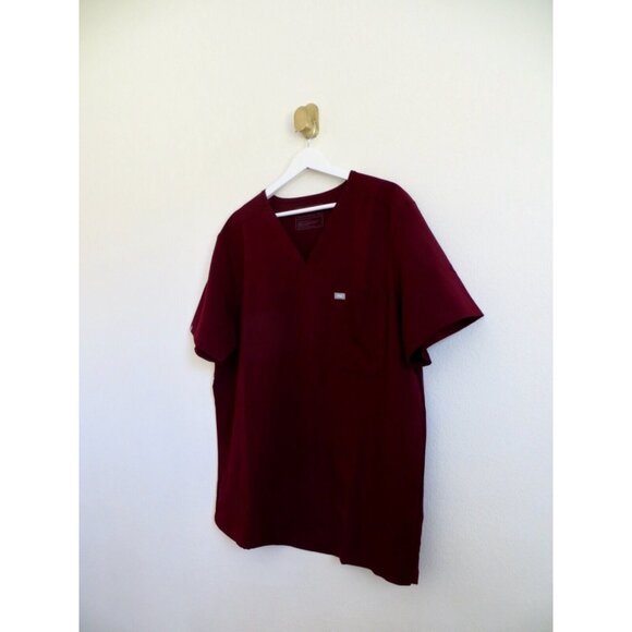 NEW! Figs Chisec Three Pocket Scrub Top Burgundy Men's SZ XXL - Picture 8 of 12